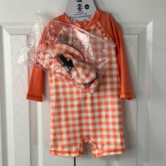 IZOD Gingham Print 3 Piece Rashguard Set - Baby Girl 12 Months - Picture 2 of 11